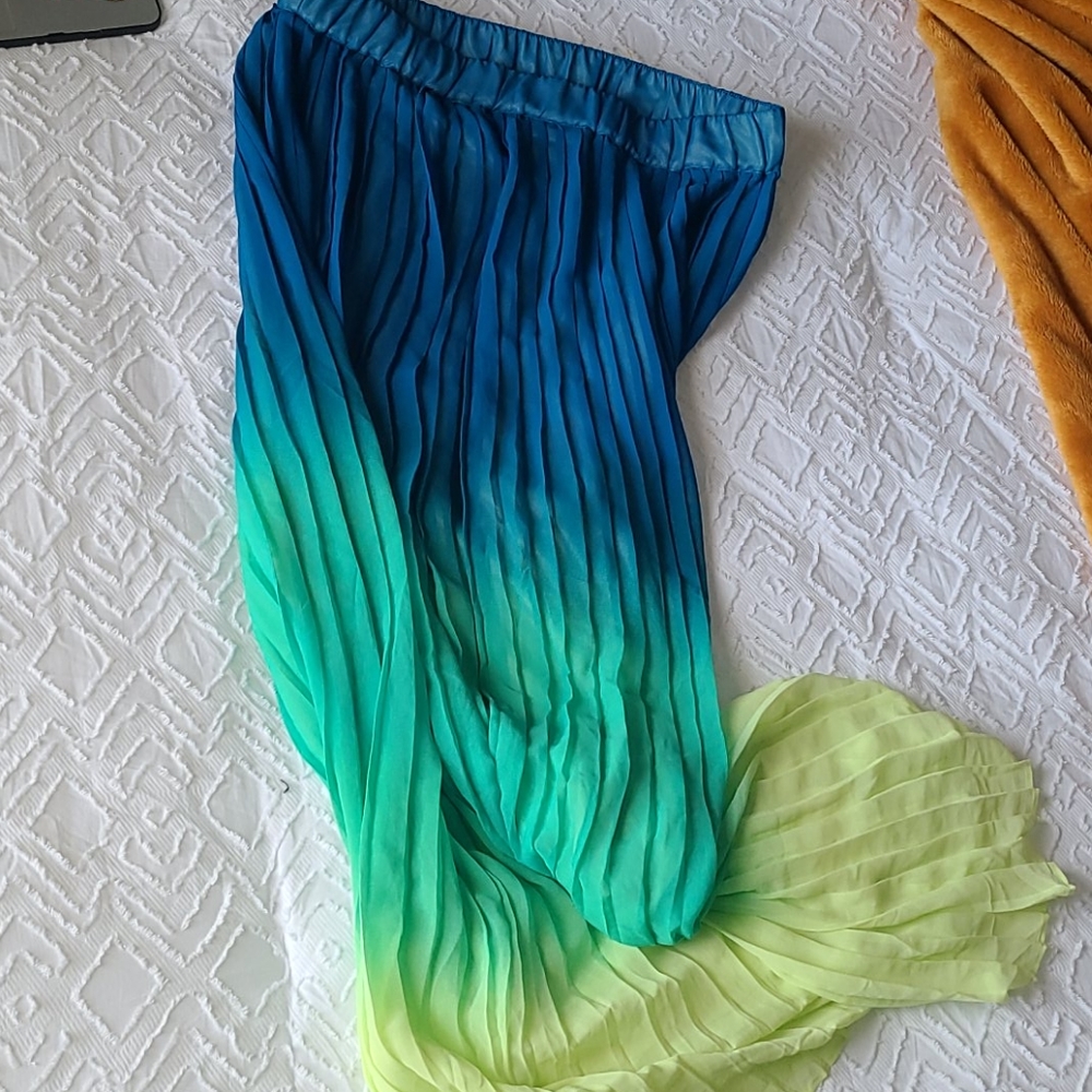 Pleated Ombre Maxi Skirt